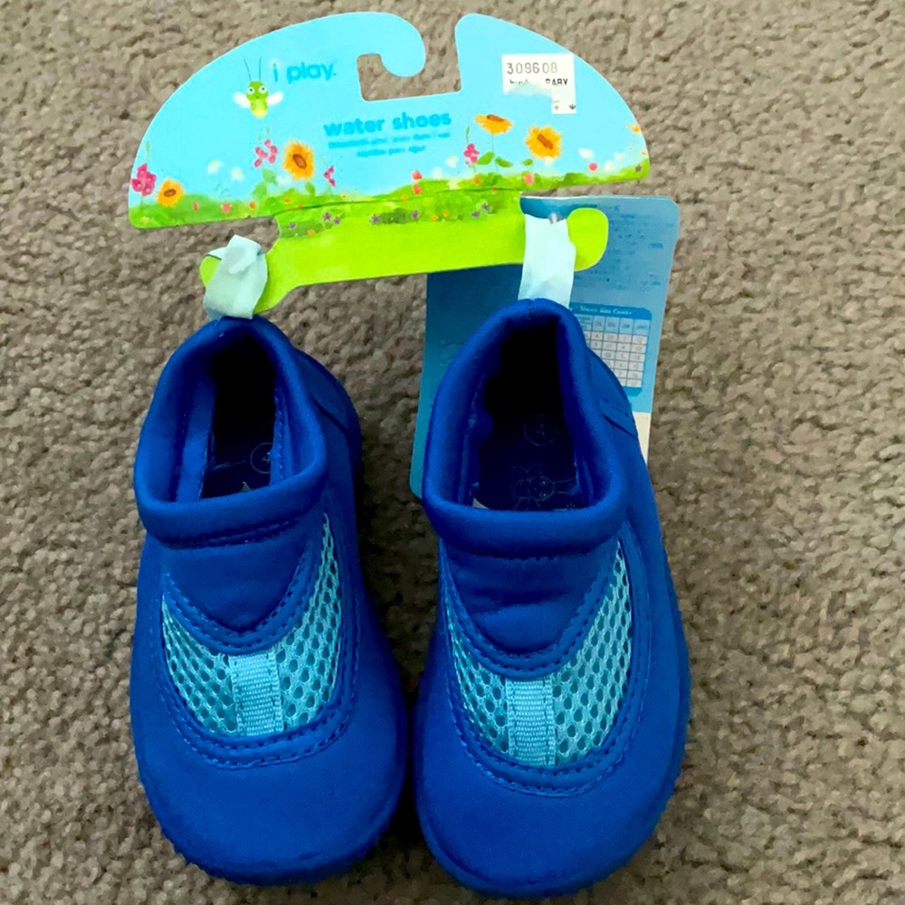 NWT baby water shoes